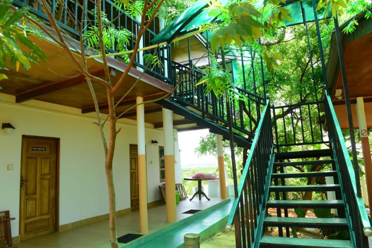ซันน์ ท็อป คาบานา Hotel ตรินโคมาลี ภายนอก รูปภาพ