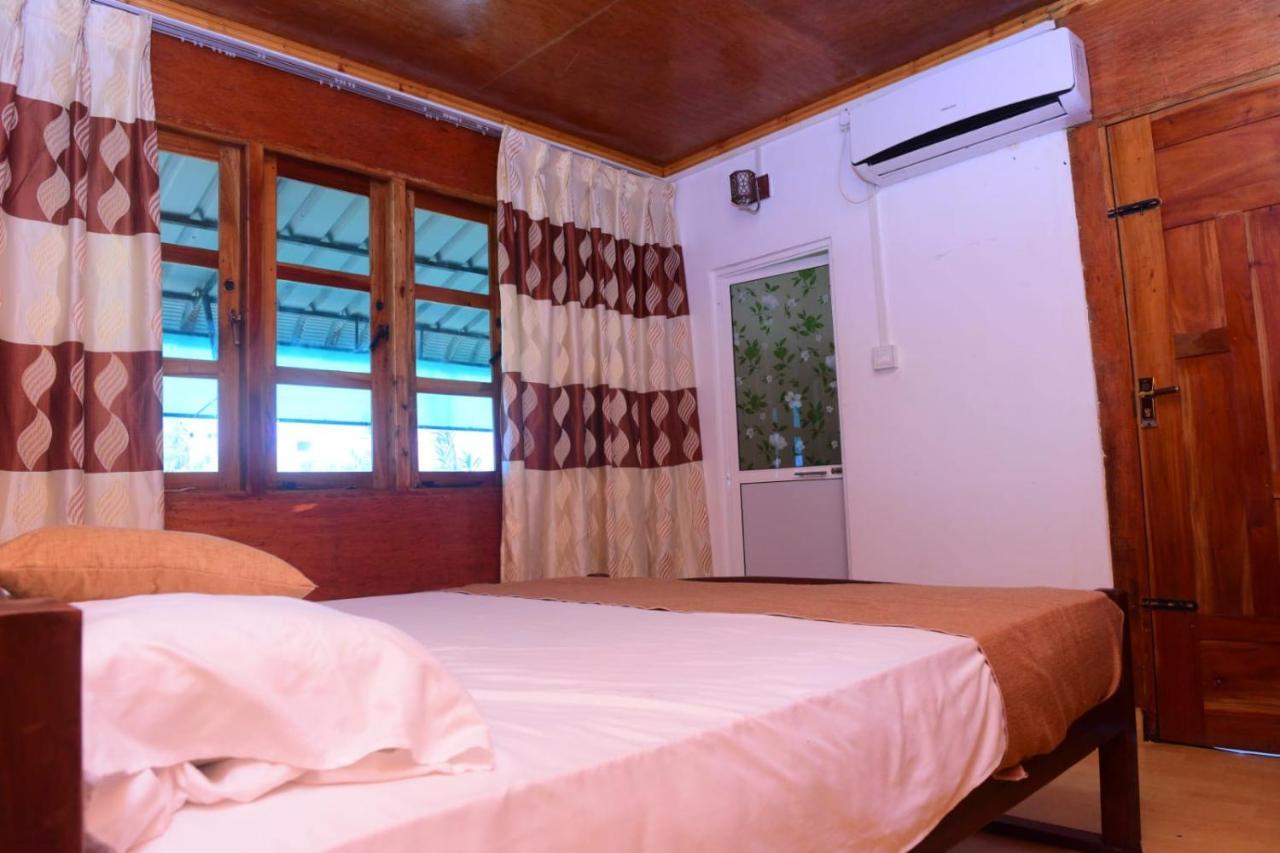 ซันน์ ท็อป คาบานา Hotel ตรินโคมาลี ภายนอก รูปภาพ