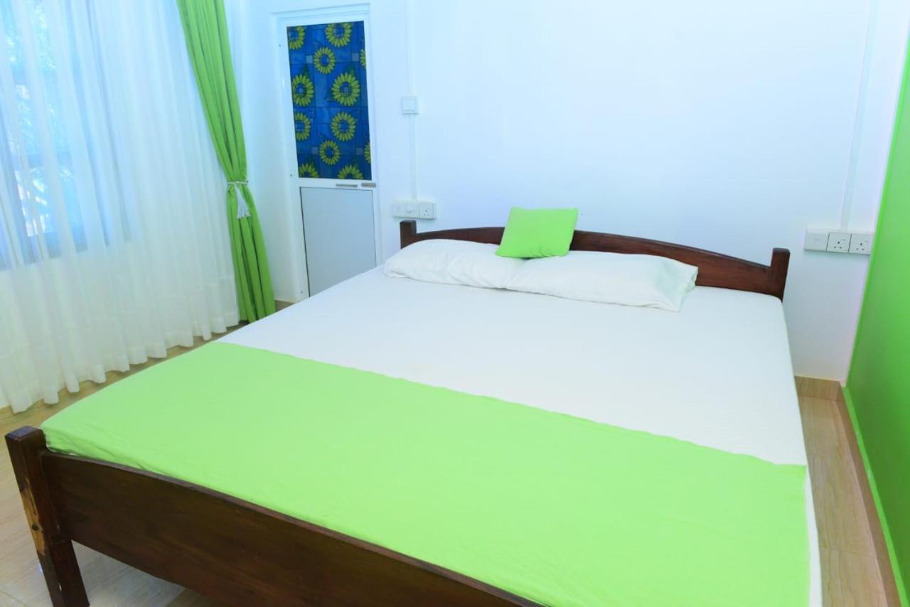 ซันน์ ท็อป คาบานา Hotel ตรินโคมาลี ภายนอก รูปภาพ