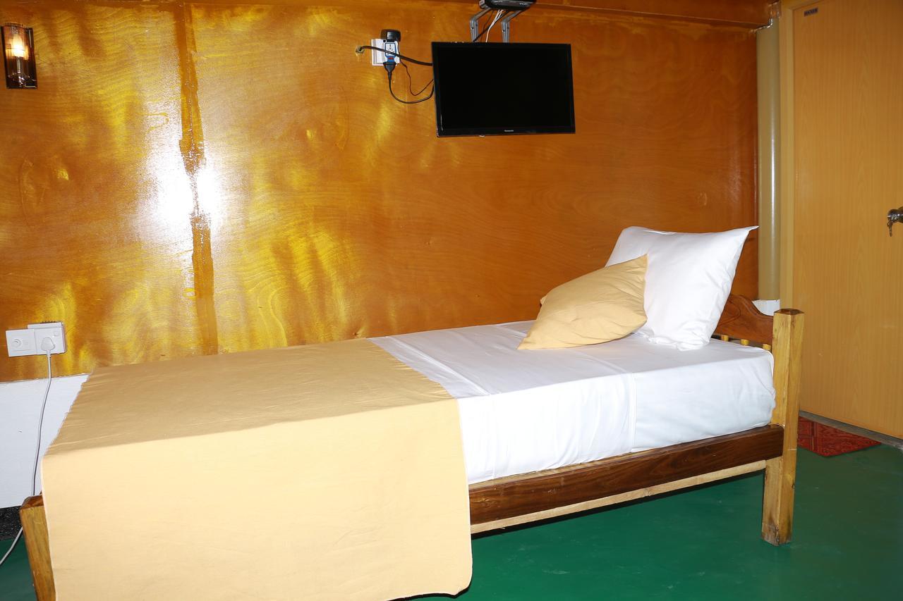 ซันน์ ท็อป คาบานา Hotel ตรินโคมาลี ภายนอก รูปภาพ